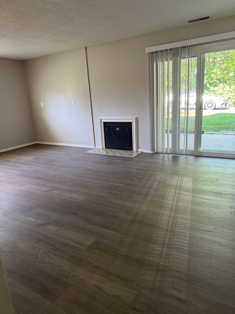Topeka Apartment: 3441 SW Burlingame Road