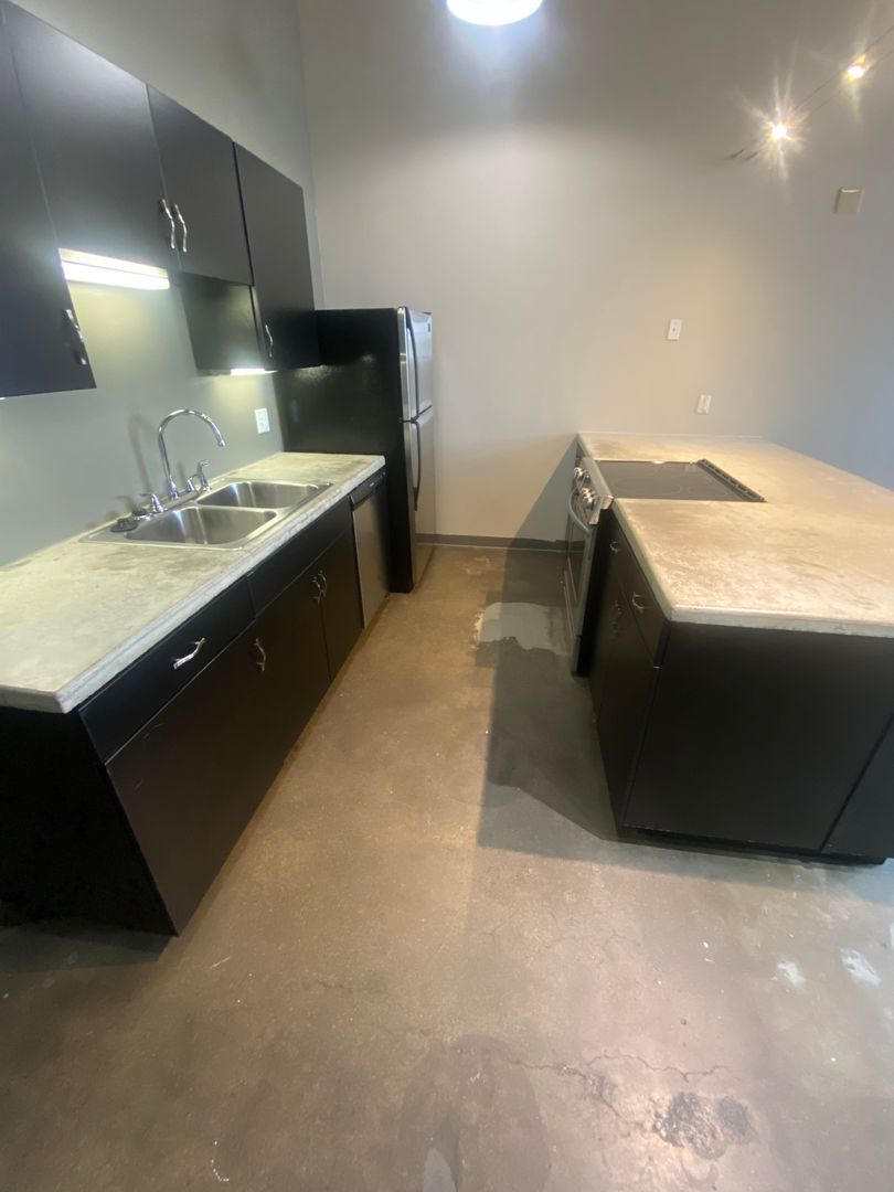 St Joseph Apartment: 1300 S. 11th Street