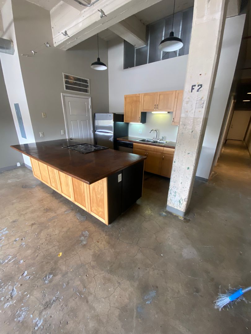 St Joseph Apartment: 1300 S. 11th Street