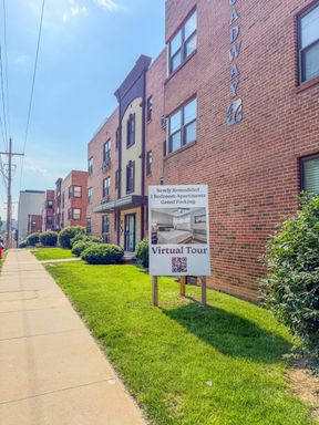Brand New Special! Renovated one Bedroom Available! – photo 1