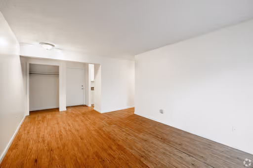 Comfortable and Spacious 2-bedroom Apartment! – photo 1