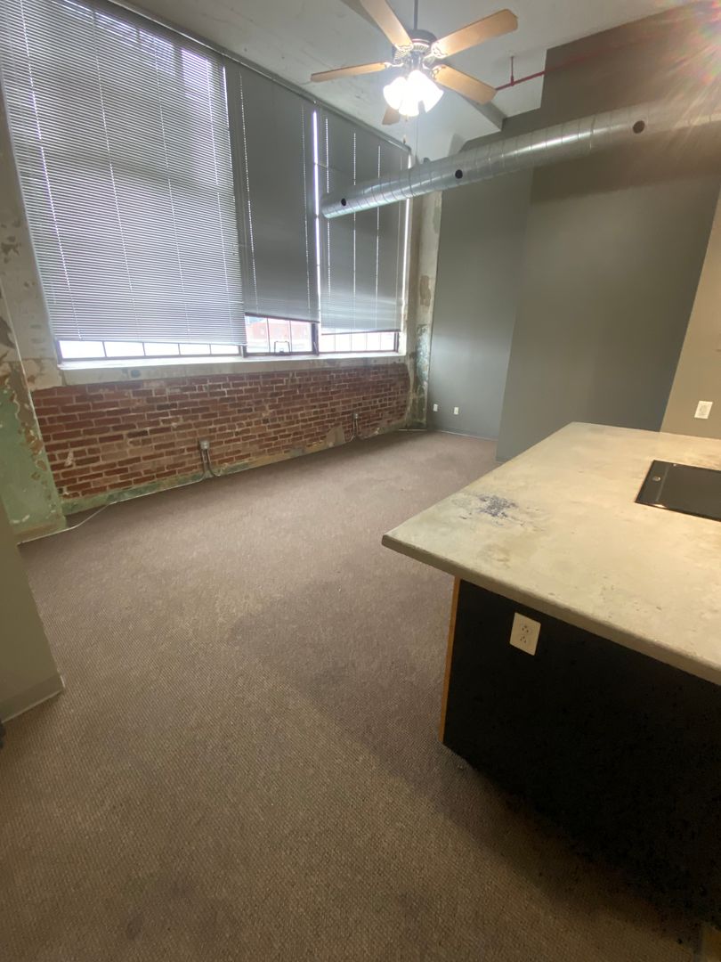 St Joseph Apartment: 1300 S. 11th Street