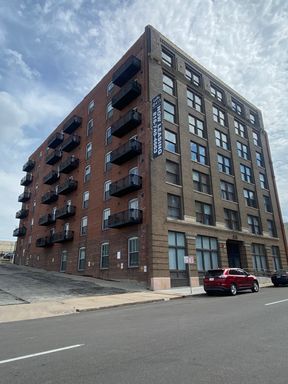 3 Bedroom / 2 Bath Apartment! – photo 1