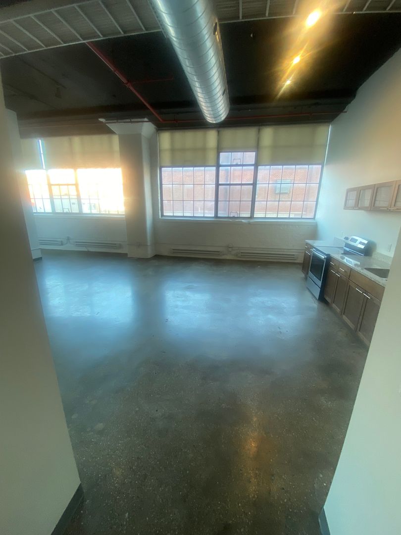 St Joseph Apartment: 1300 S. 11th Street