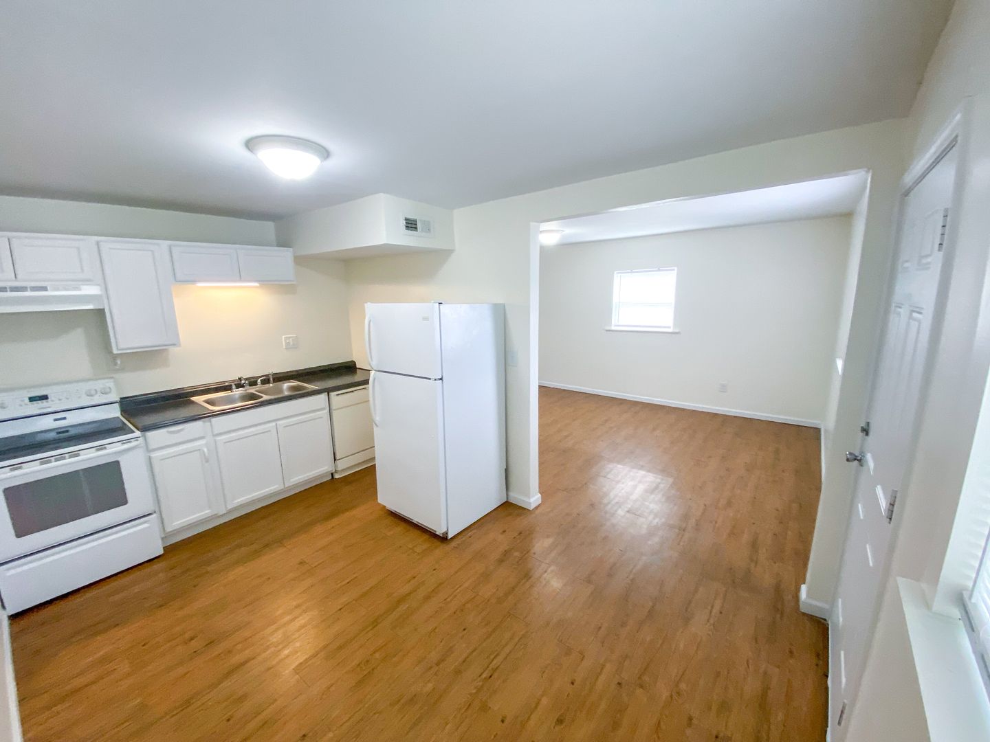 Topeka Apartment: 423 SE Winfield
