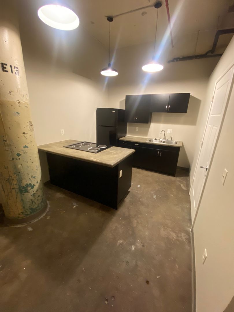 St Joseph Apartment: 1300 S. 11th Street