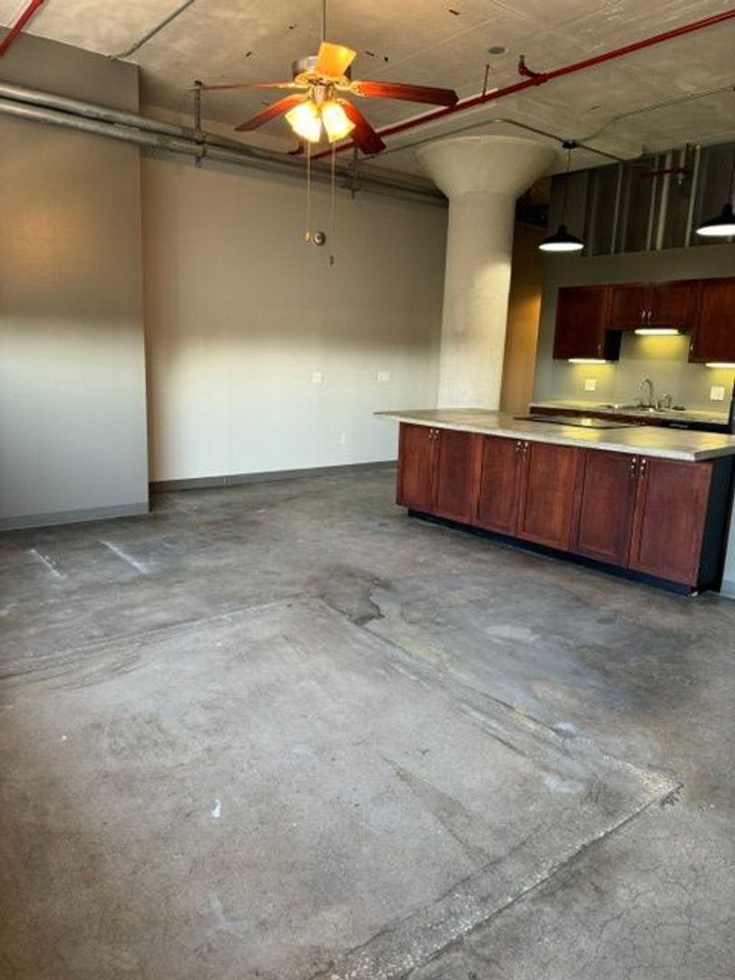 St Joseph Apartment: 1300 S. 11th Street