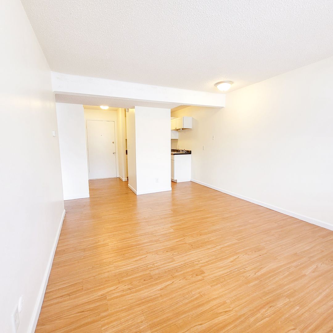 Topeka Apartment: 1111 SW Fillmore St