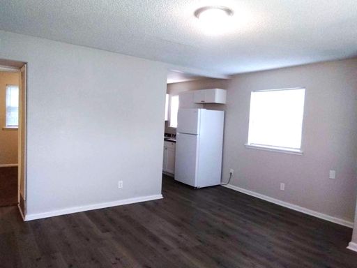 COMING SOON!! GROUND FLOOR LARGE 3 BEDROOM DUPLEX!!! **SPECIAL OFFERS!!** – photo 1