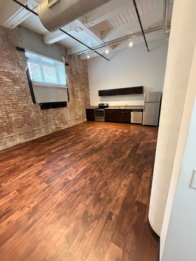 St Joseph Apartment: 415 N 3rd Street