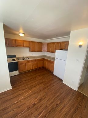 Coming Soon For October!! Ground Level, Pet Friendly 2 Bedroom Apartment!! – photo 1
