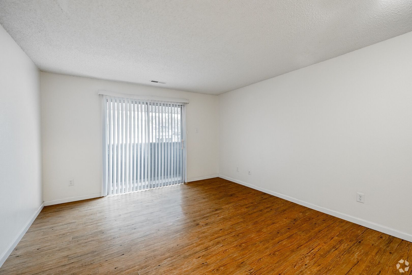 Topeka Apartment: 837 SW Tyler St