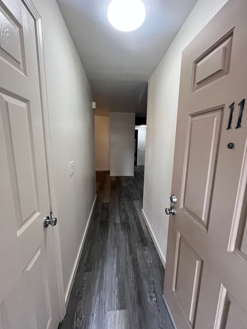 San Leandro Apartment: 1690 164th ave