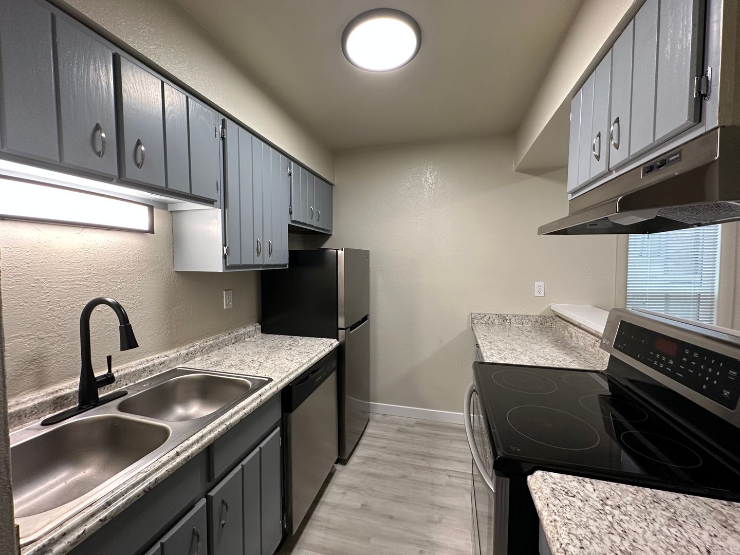 Windsor Apartment: 808 7th St