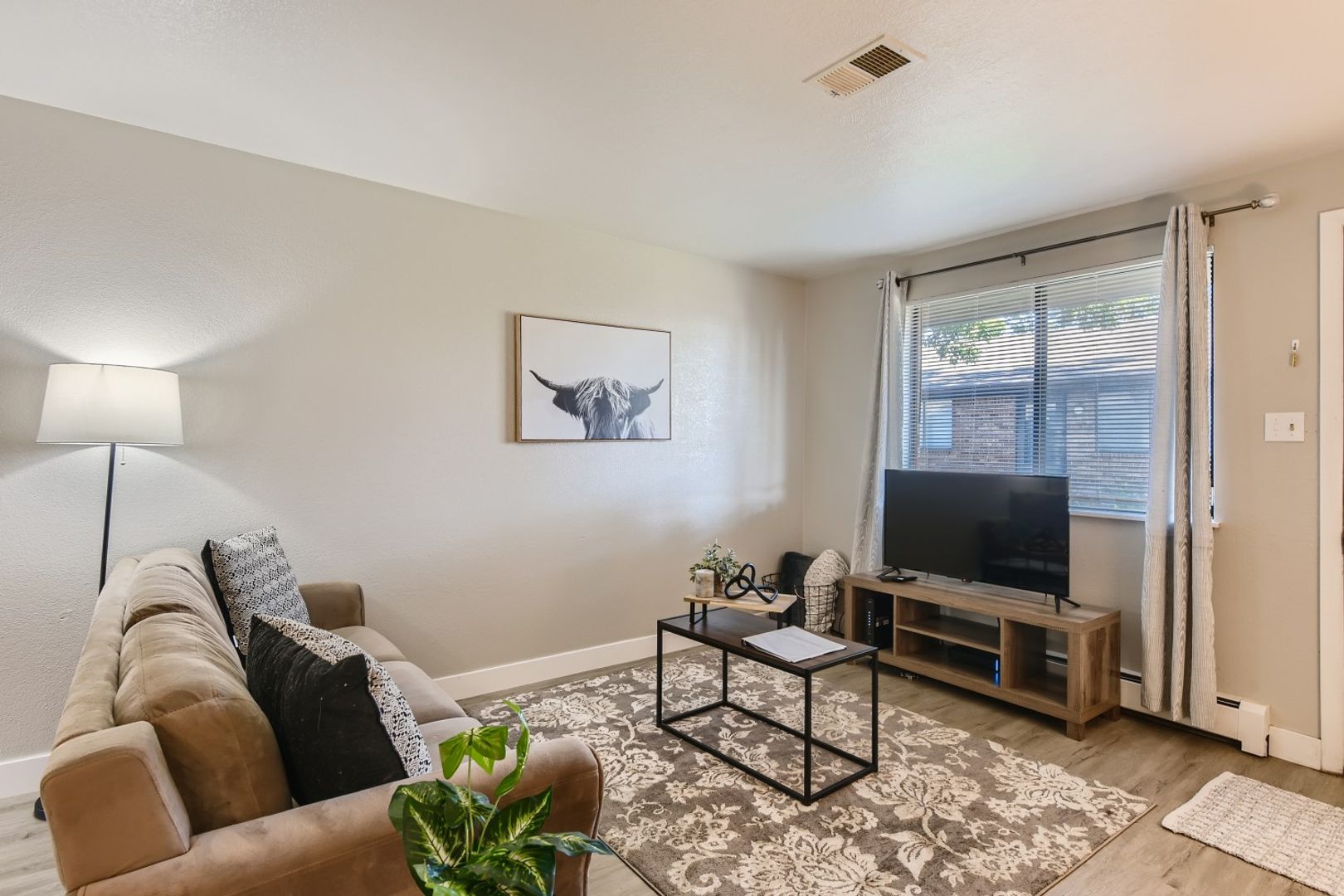 Greeley Apartment: 2550 9th Avenue