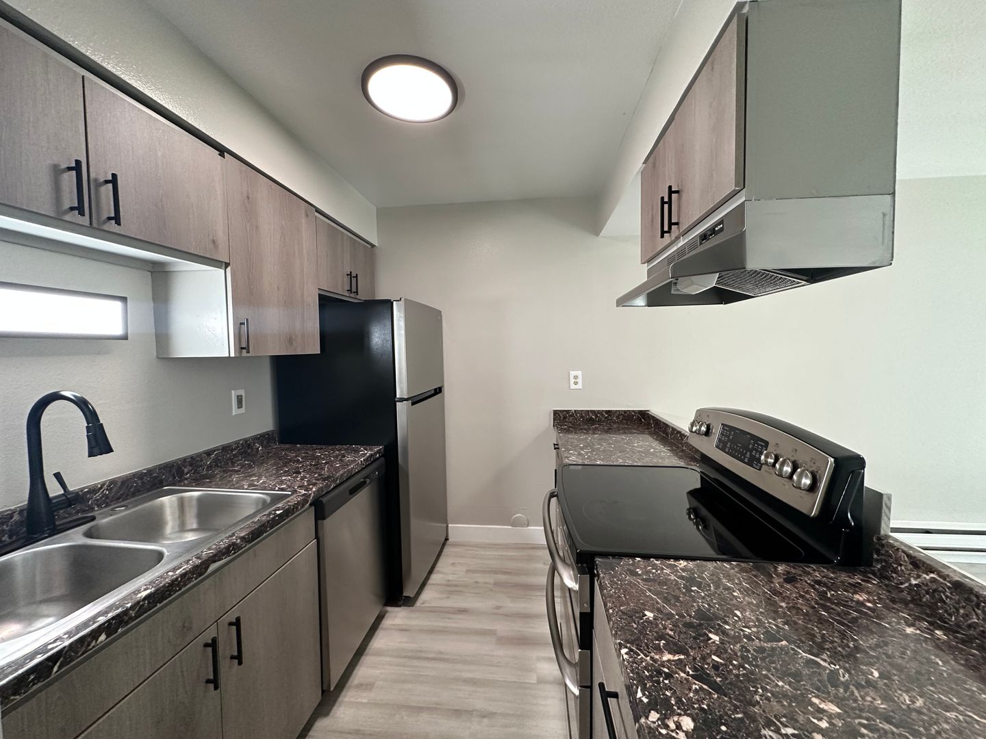 Windsor Apartment: 808 7th St