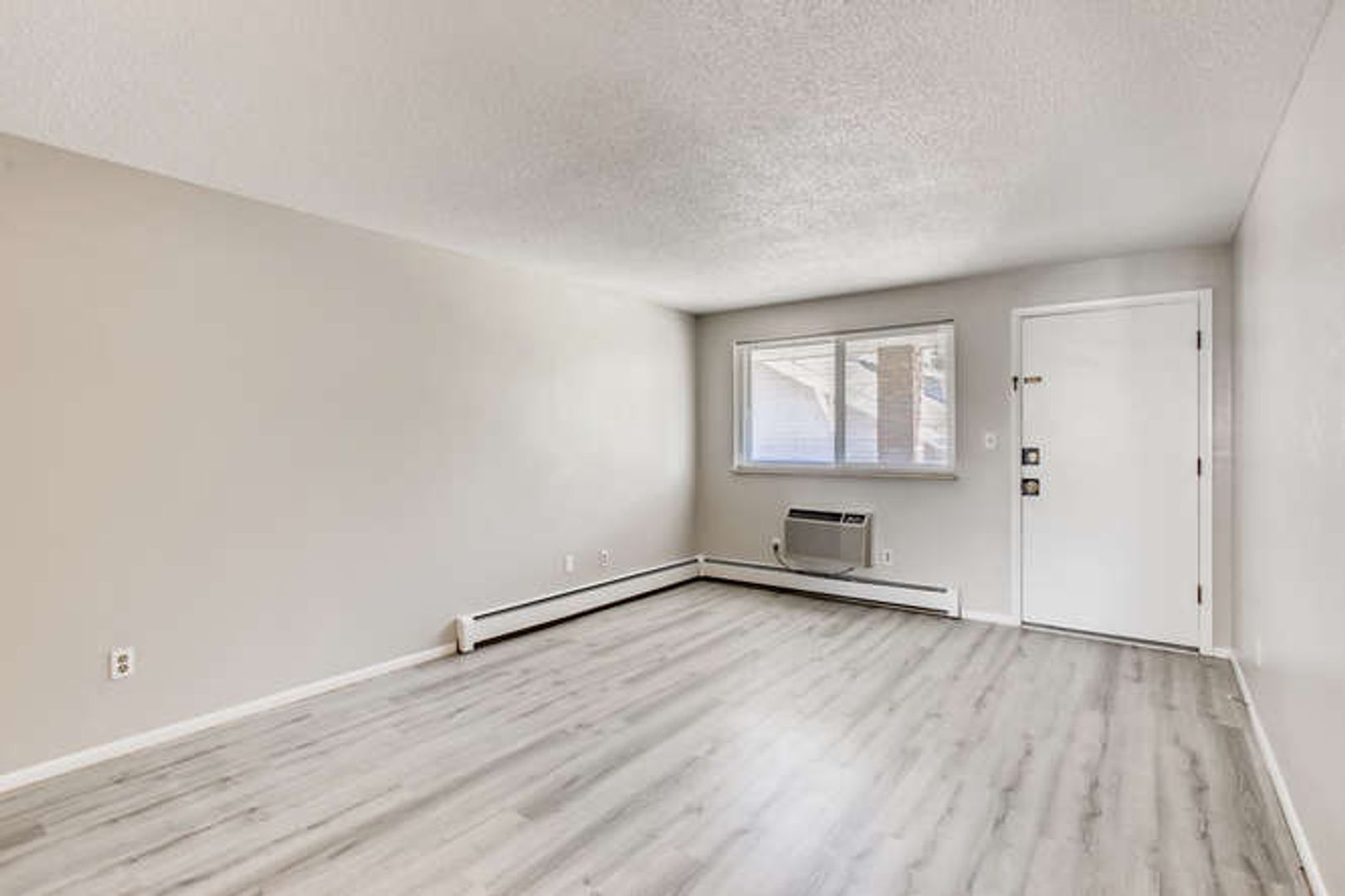 Greeley Apartment: 1521 11th Avenue