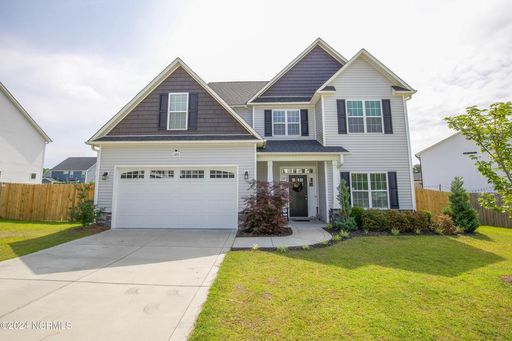 Beautiful 3BR/2.5BA Home with Fenced Yard in Shepherd Trail – photo 1