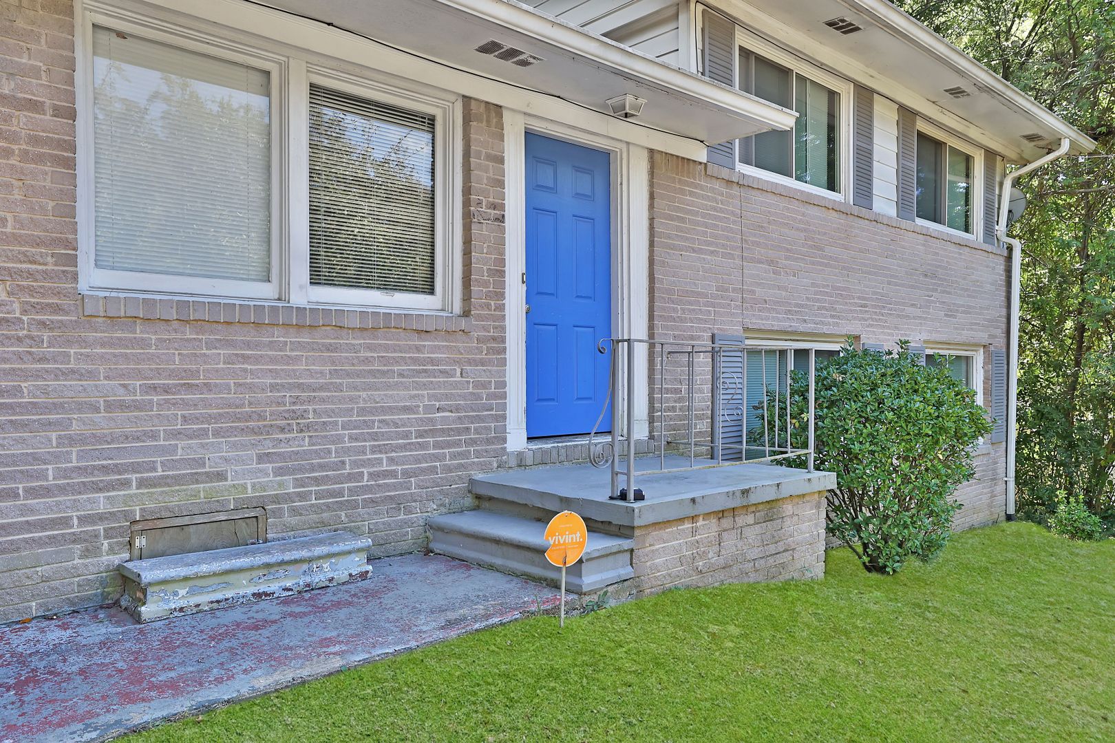 Atlanta House: 3960 Lasalle Way SW