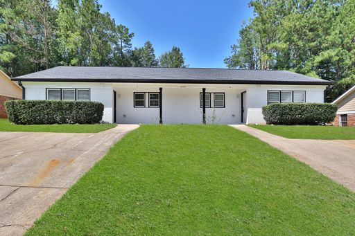 Newly Renovated 3 bedroom / 2 Bathroom Duplex in Conyers – photo 1