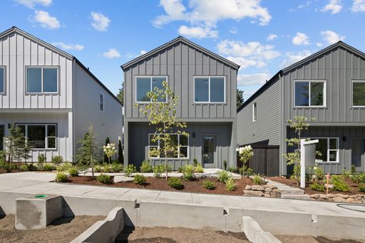 Brand-New Modern Home for Rent in SW Portland – photo 1