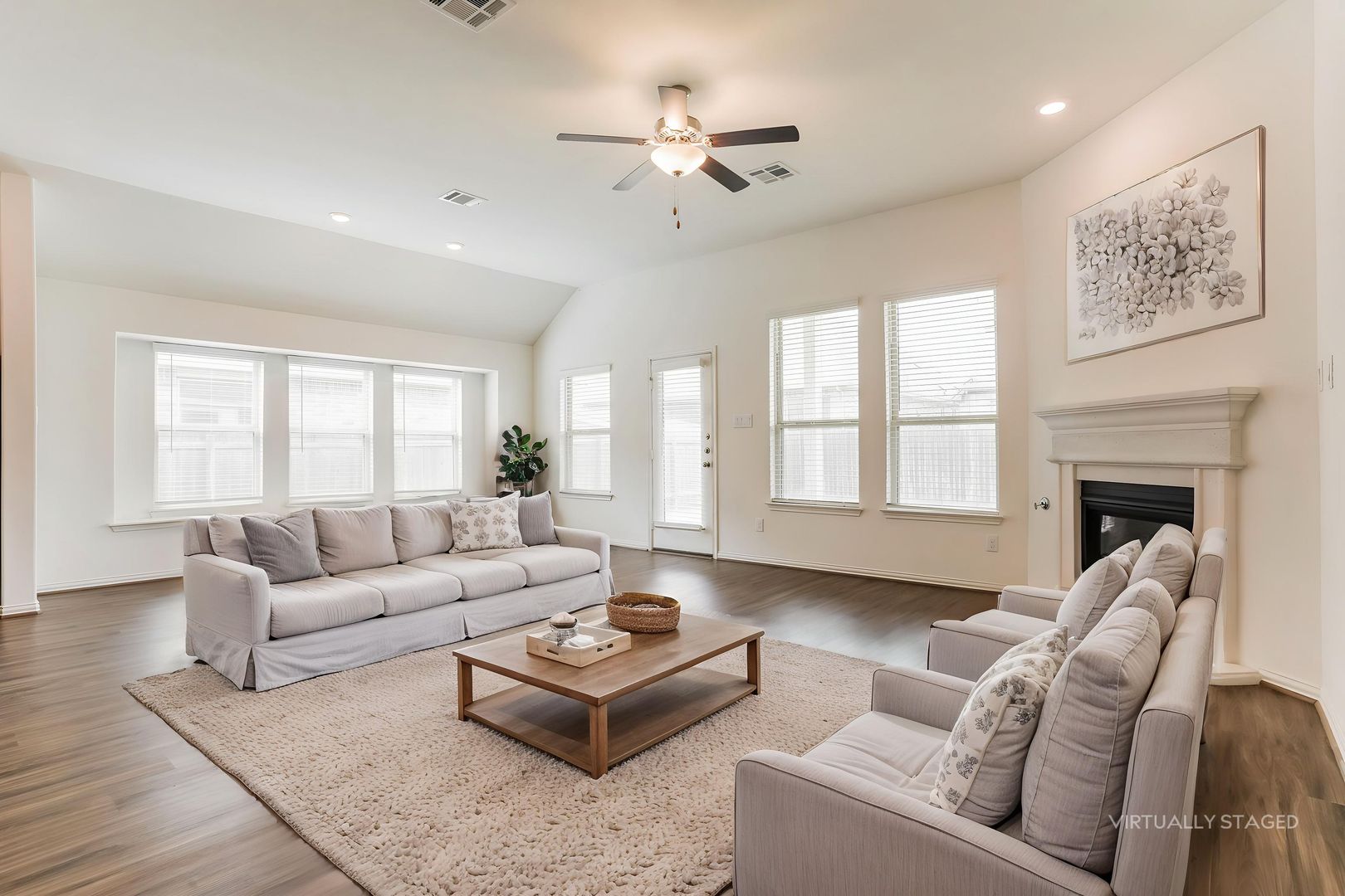 Leander House: 2017 Camay Street