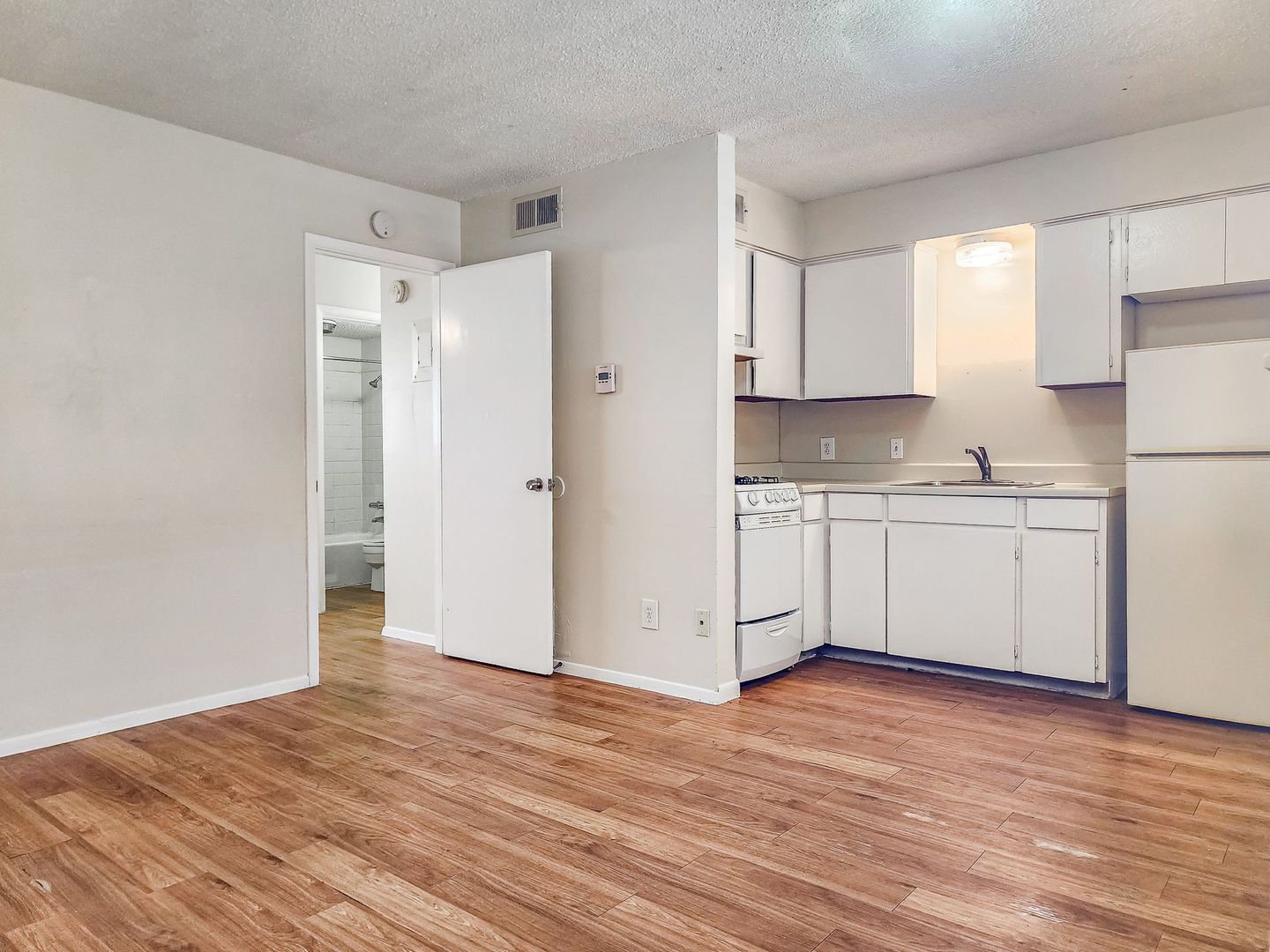 Austin Apartment: 924 E. Dean Keeton Street