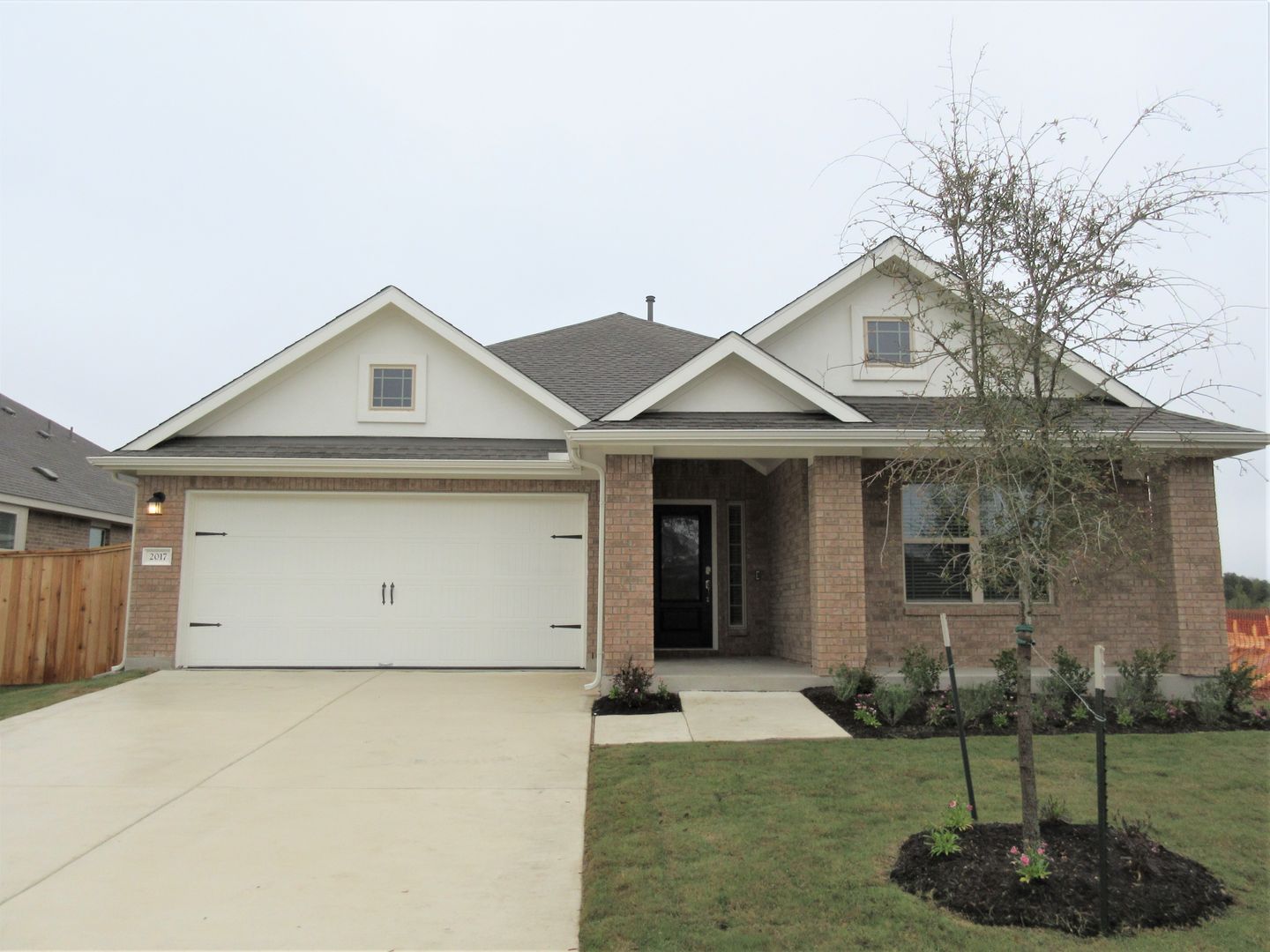 Leander House: 2017 Camay Street