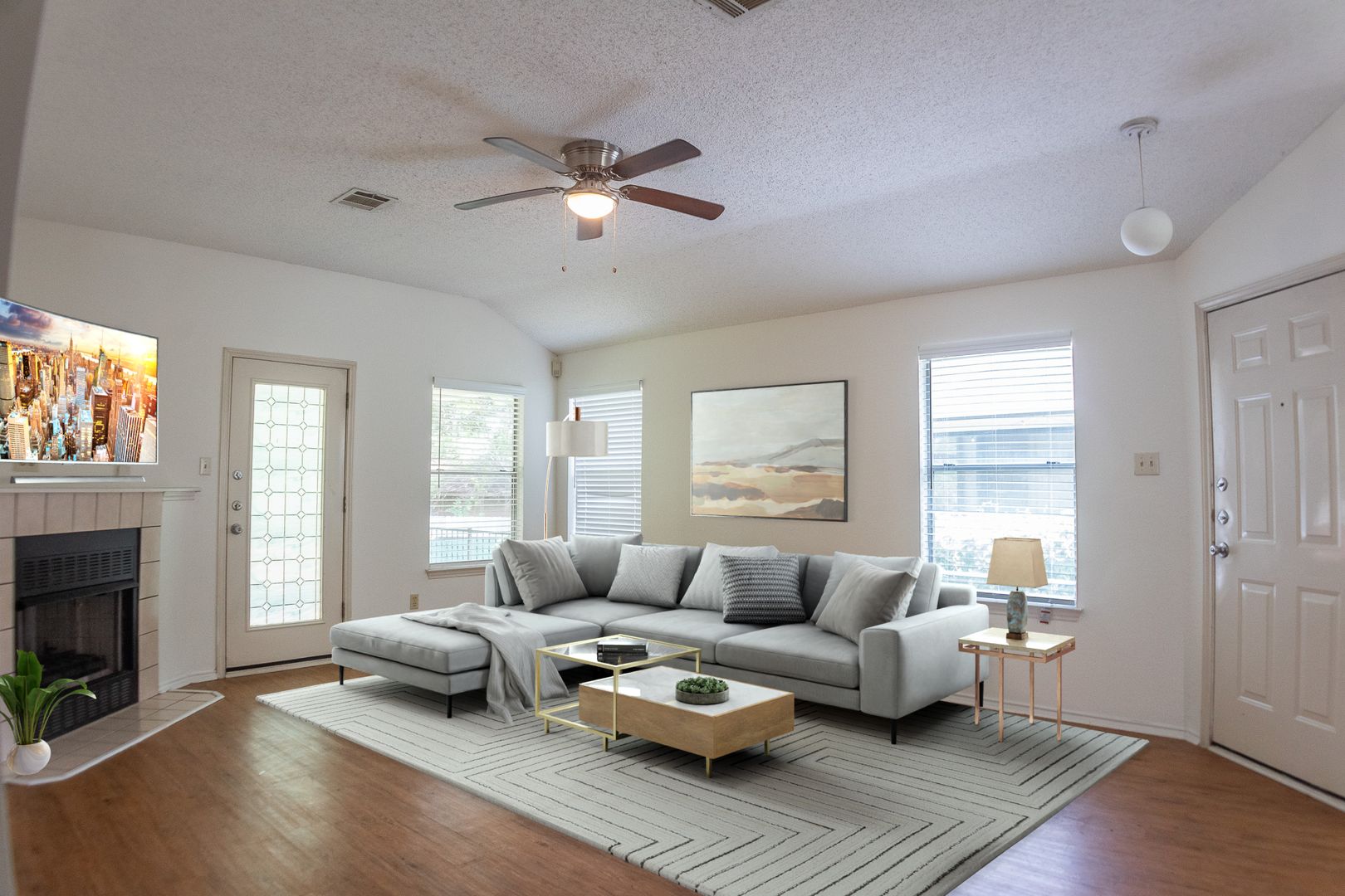 Austin House: 8137 Huddleston Ln