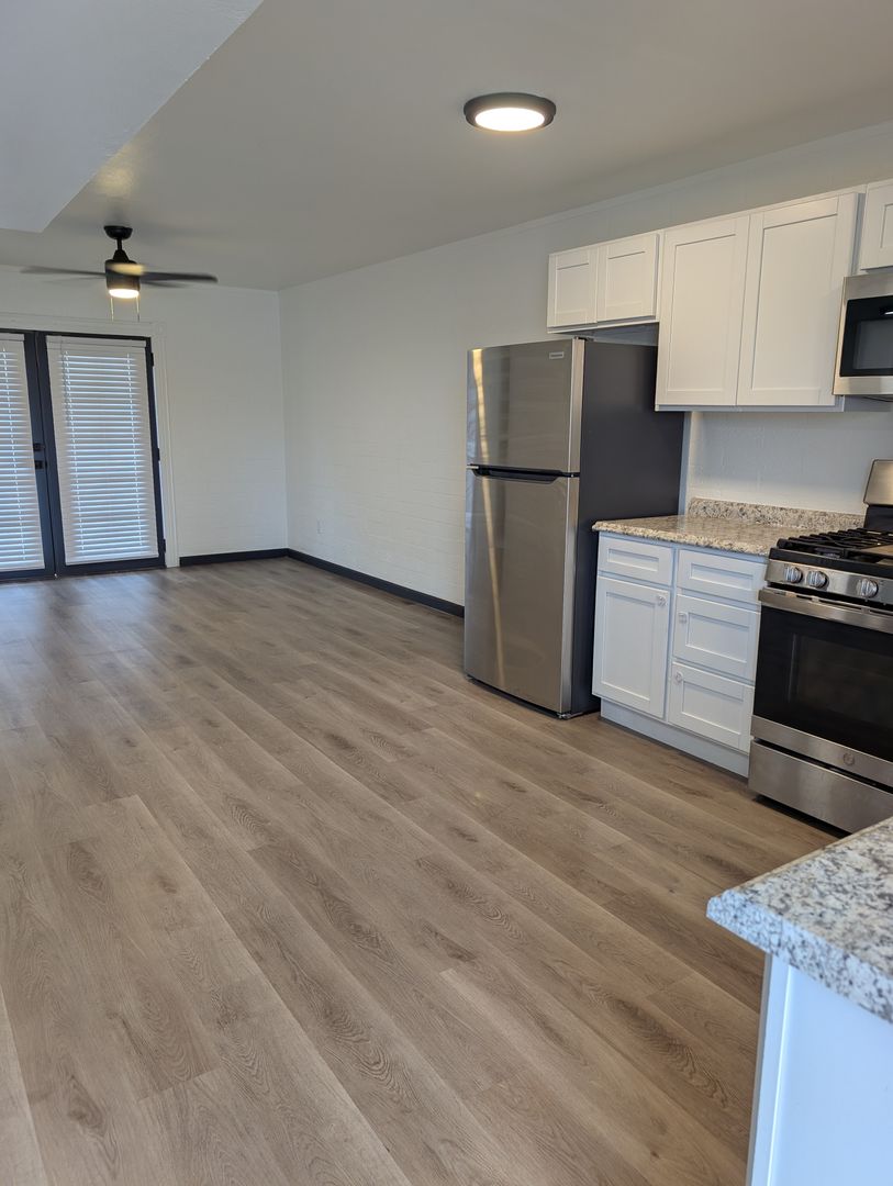 Tucson Apartment: 1215 W Roger Rd