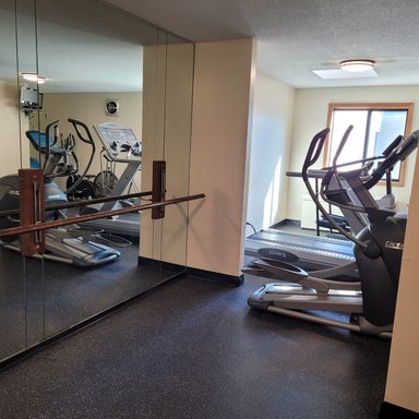 Updated 2 bedroom available – photo 1