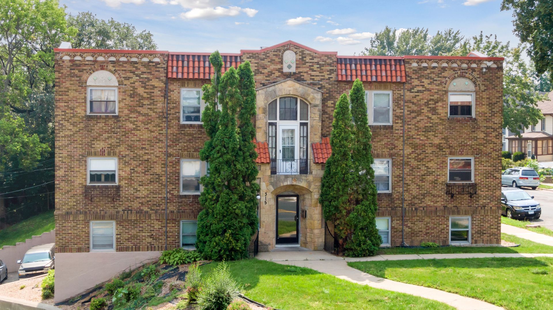 South St Paul Apartment: 315 3rd St N.
