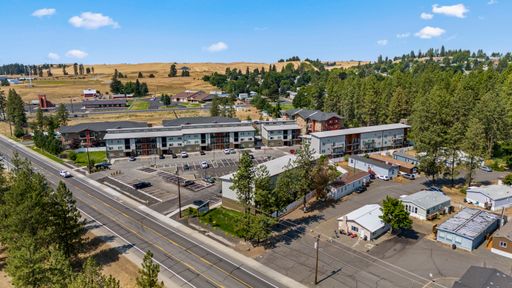1 Bedroom Apartment Vaulted Ceilings available at the Cheney Park Commons! – photo 1