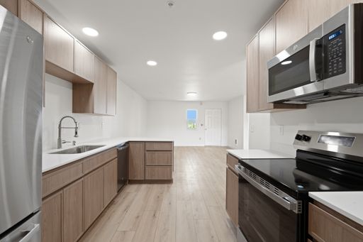 New McKinnon Flats Complex 2 Bedroom 2 Full Bathroom 868 Sq/Ft Patio & Deck w/1 Month Free – photo 1
