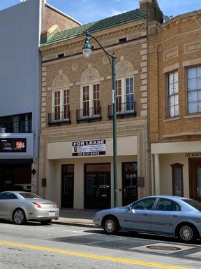 121 S. Elm St, Suite 11