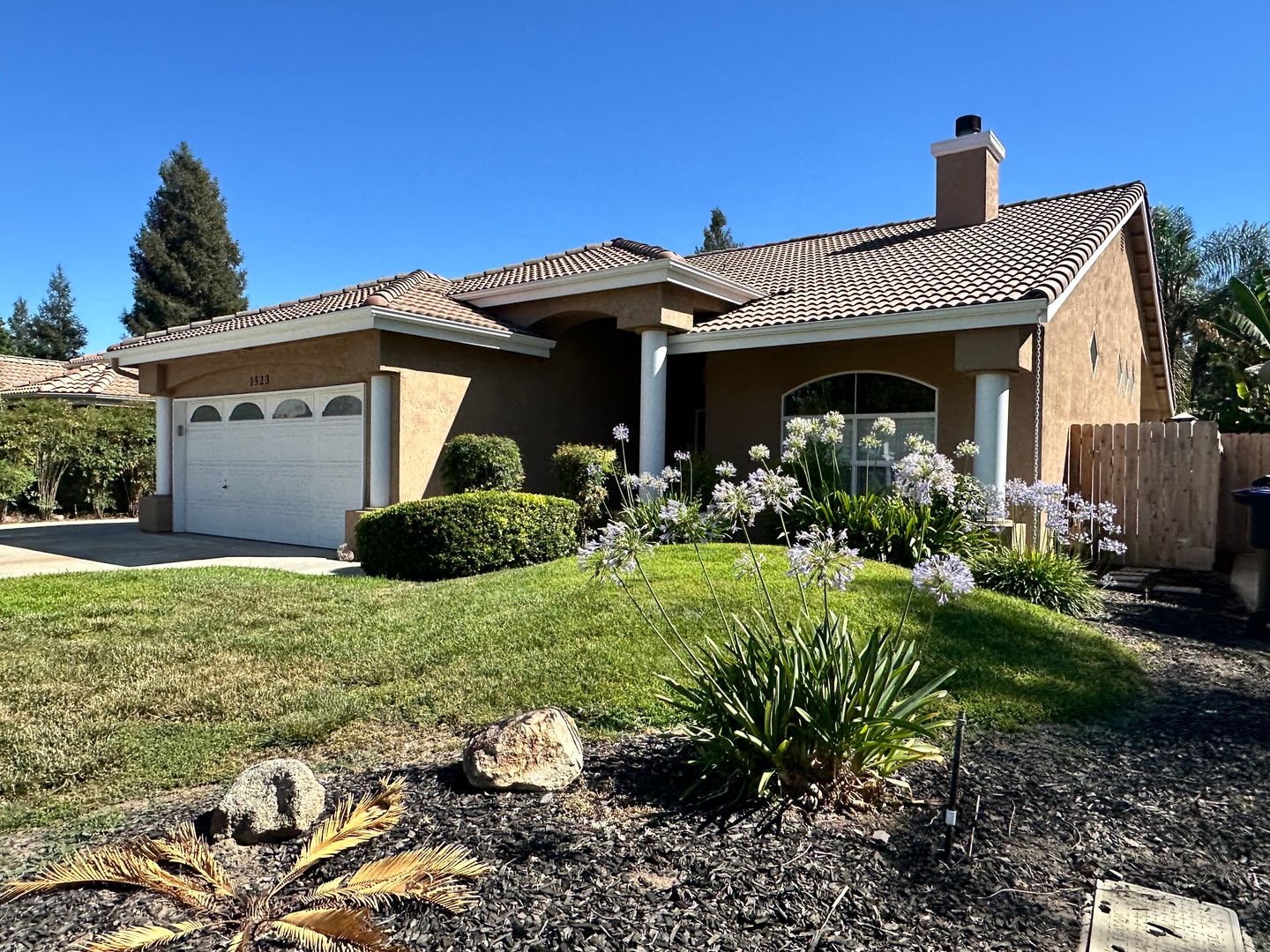 Visalia House: 1523 East Monte Vista Ct