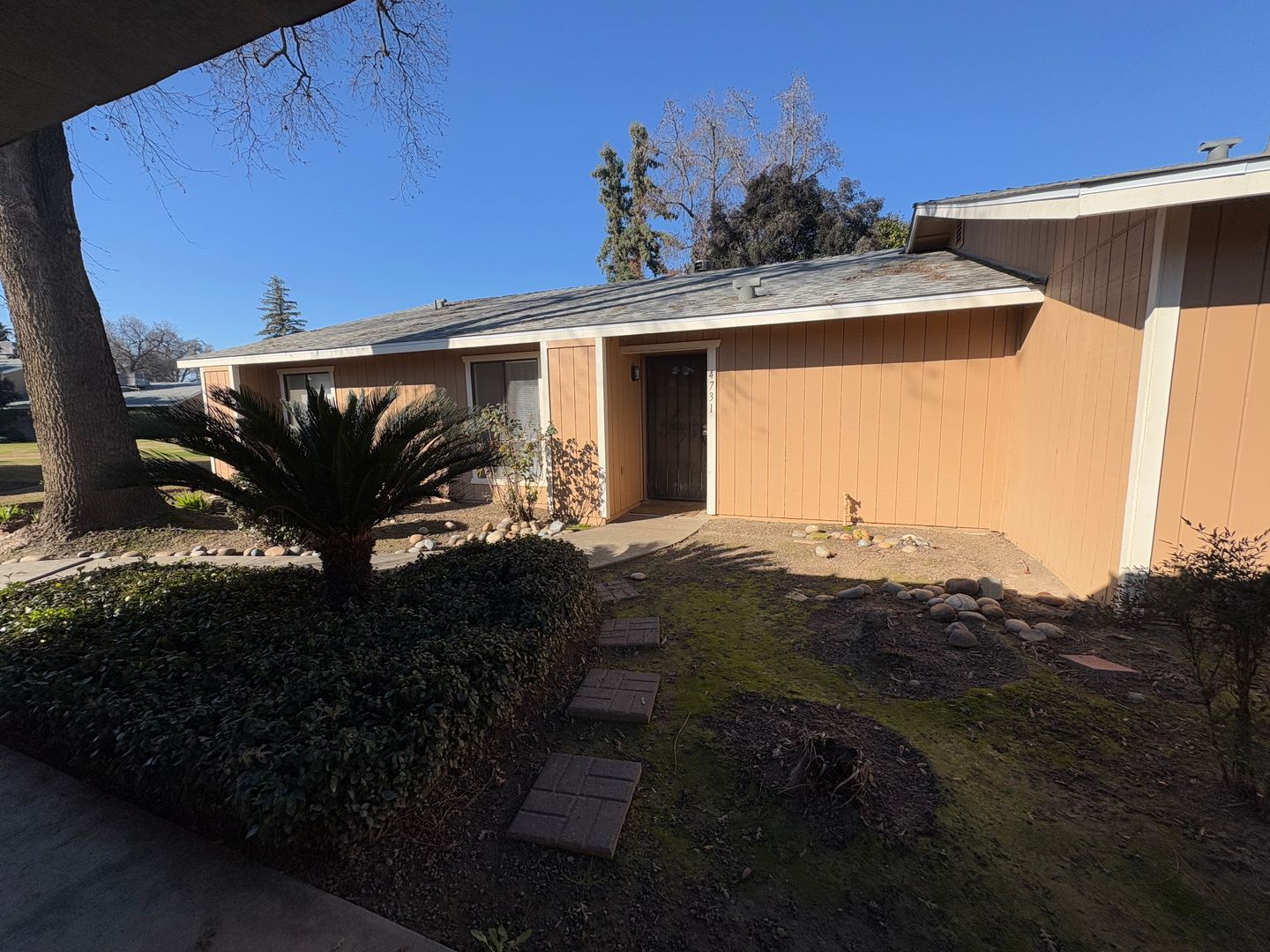 Visalia House: 4731 W School Avenue