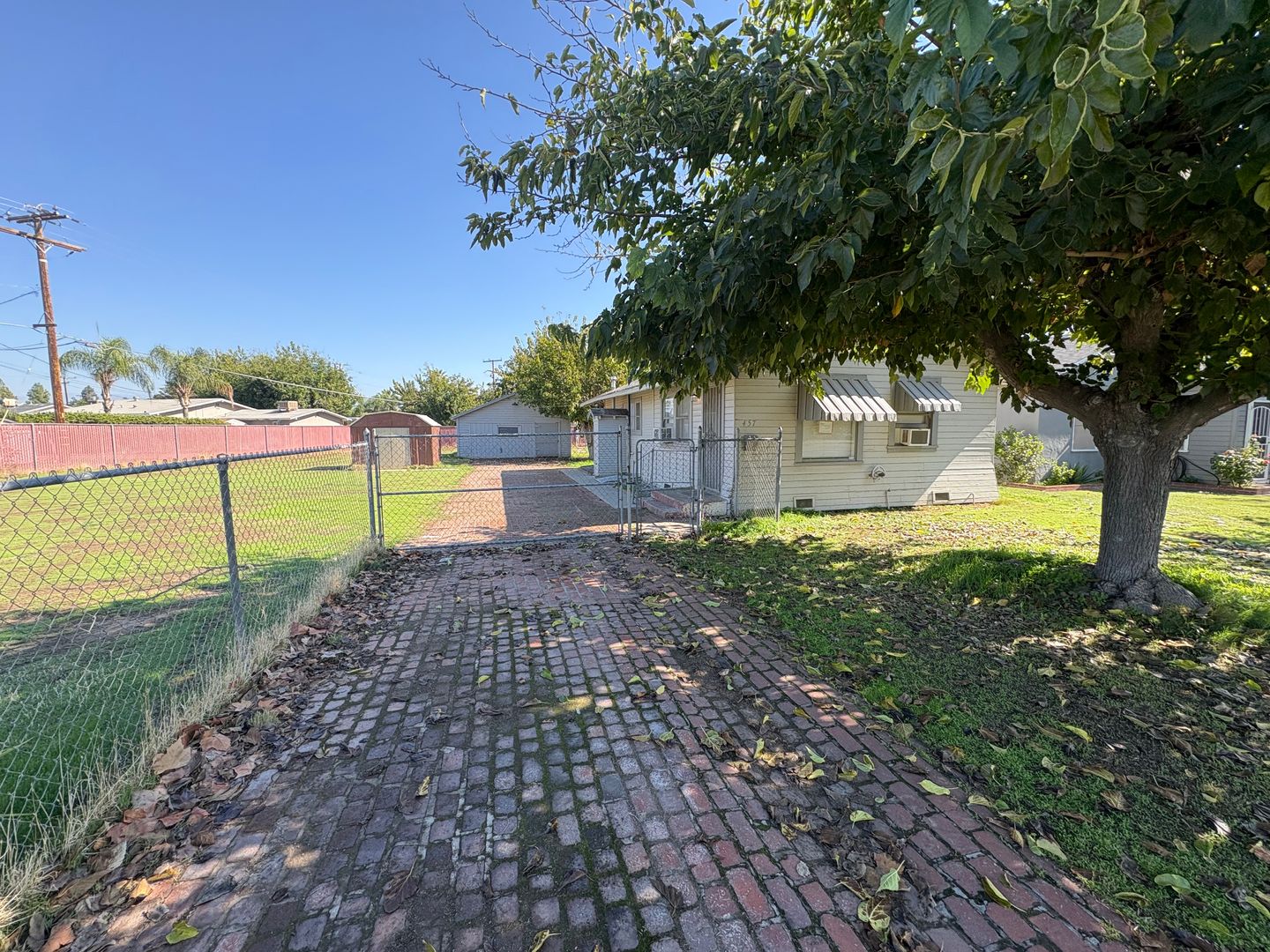 Exeter House: 457 North F Street