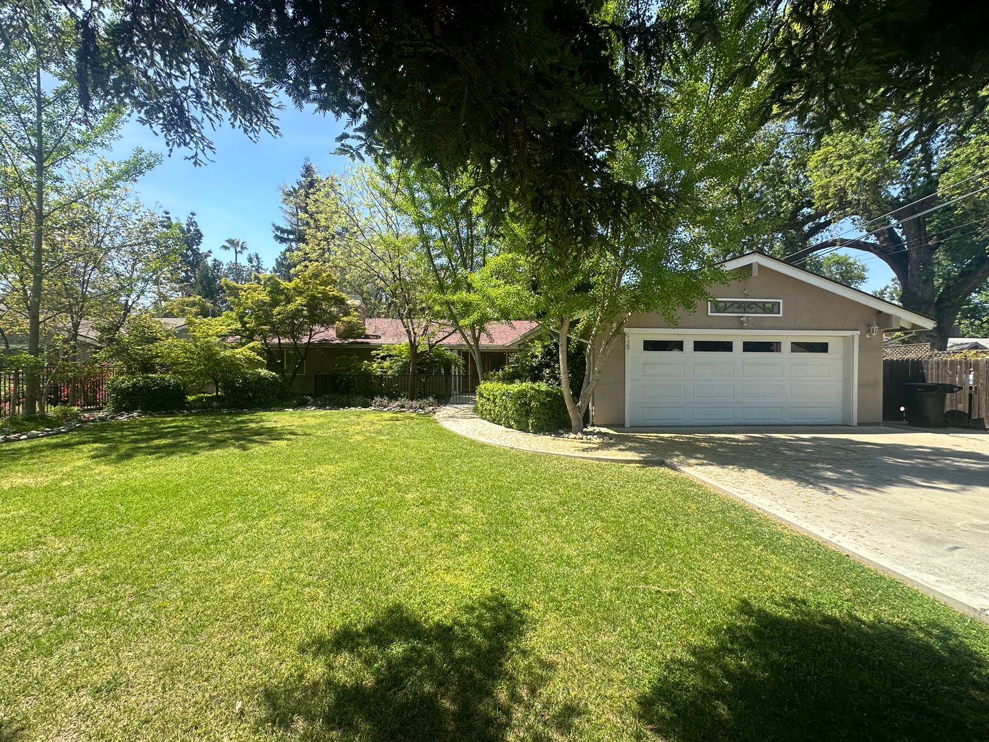 Visalia House: 345 North Todd Street