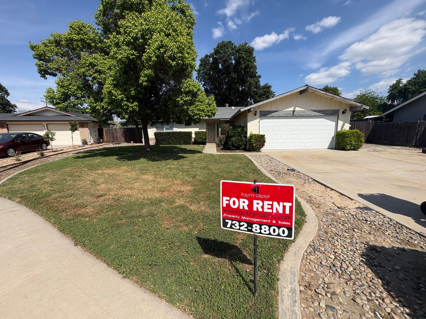 Visalia House: 2110 South Jacob St