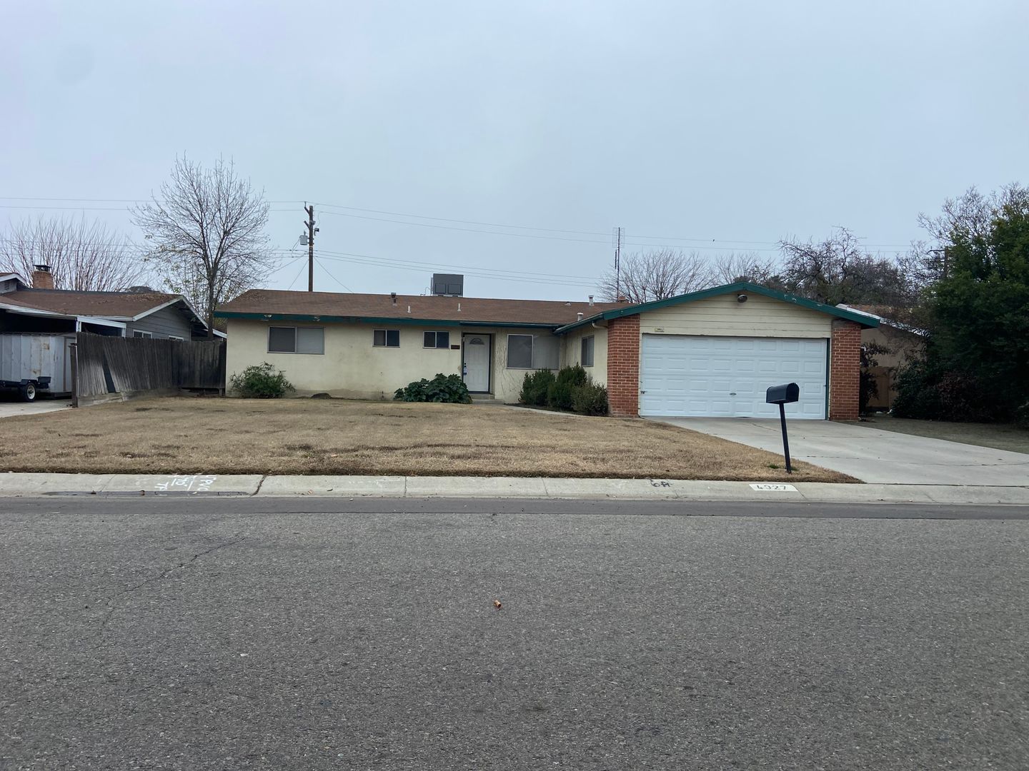 Visalia House: 4327 W. School Ave