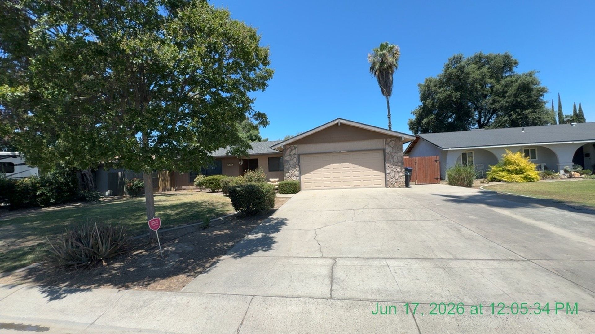 Visalia House: 3504 W Cutler Ave