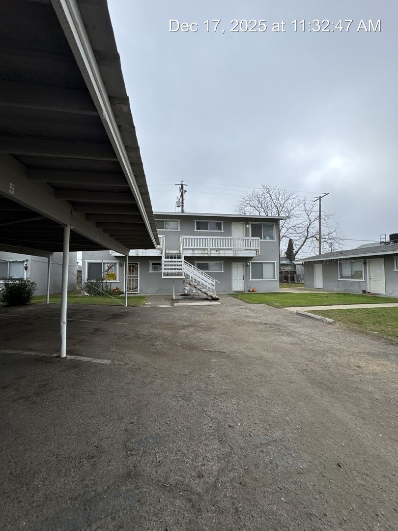 Hanford Apartment: 311, 321, 331 E Elm Street