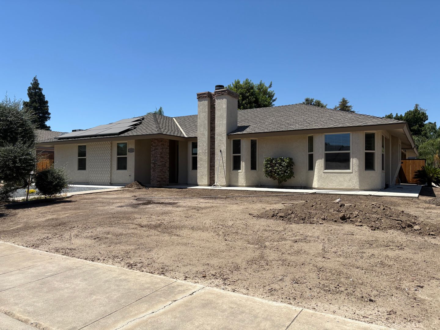 Visalia House: 2322 East Vassar Dr