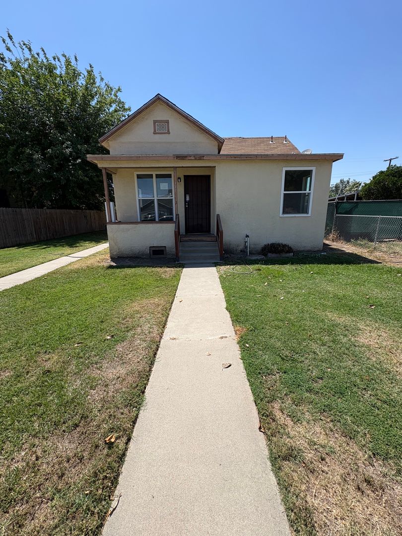 Tulare Apartment: 337 N. H Street  #1-4