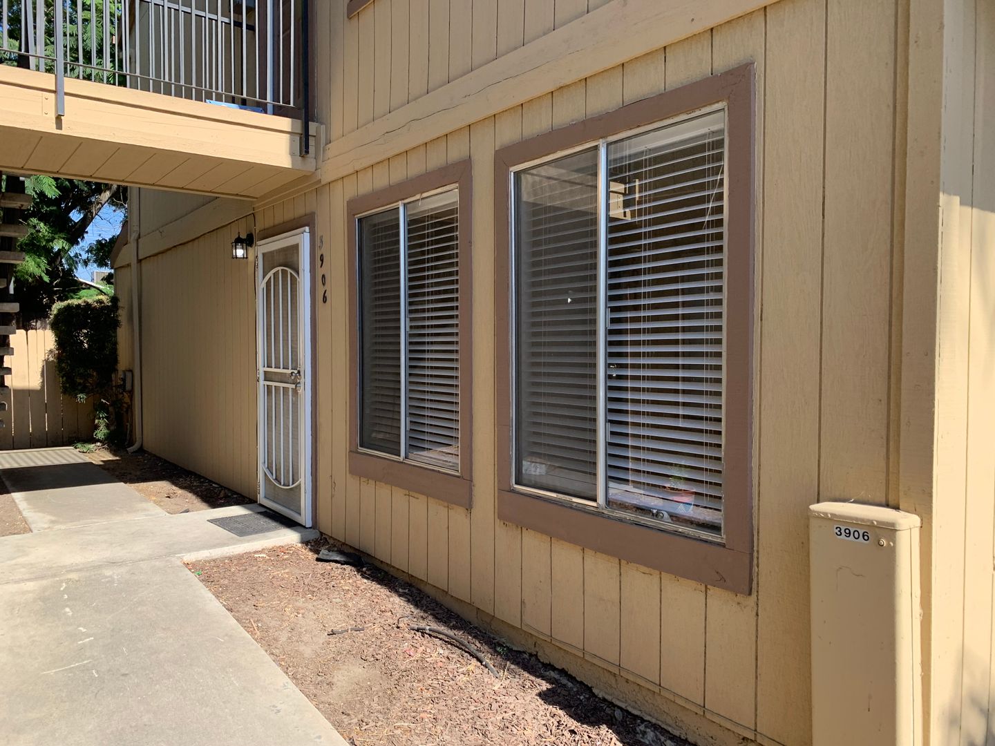 Visalia Apartment: 3900-4054 West Meadow Ave.