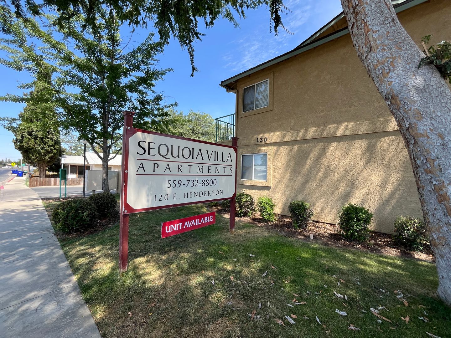 Porterville Apartment: 120 E Henderson Ave