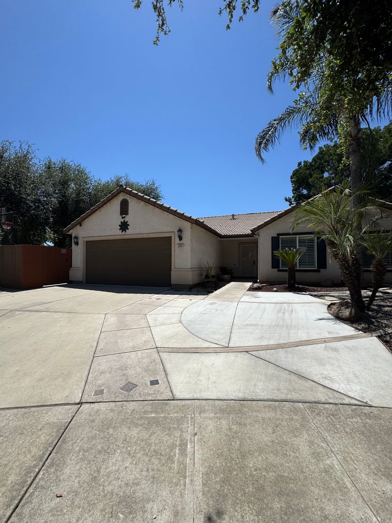 Visalia Apartment: 3603 N Minden Ct