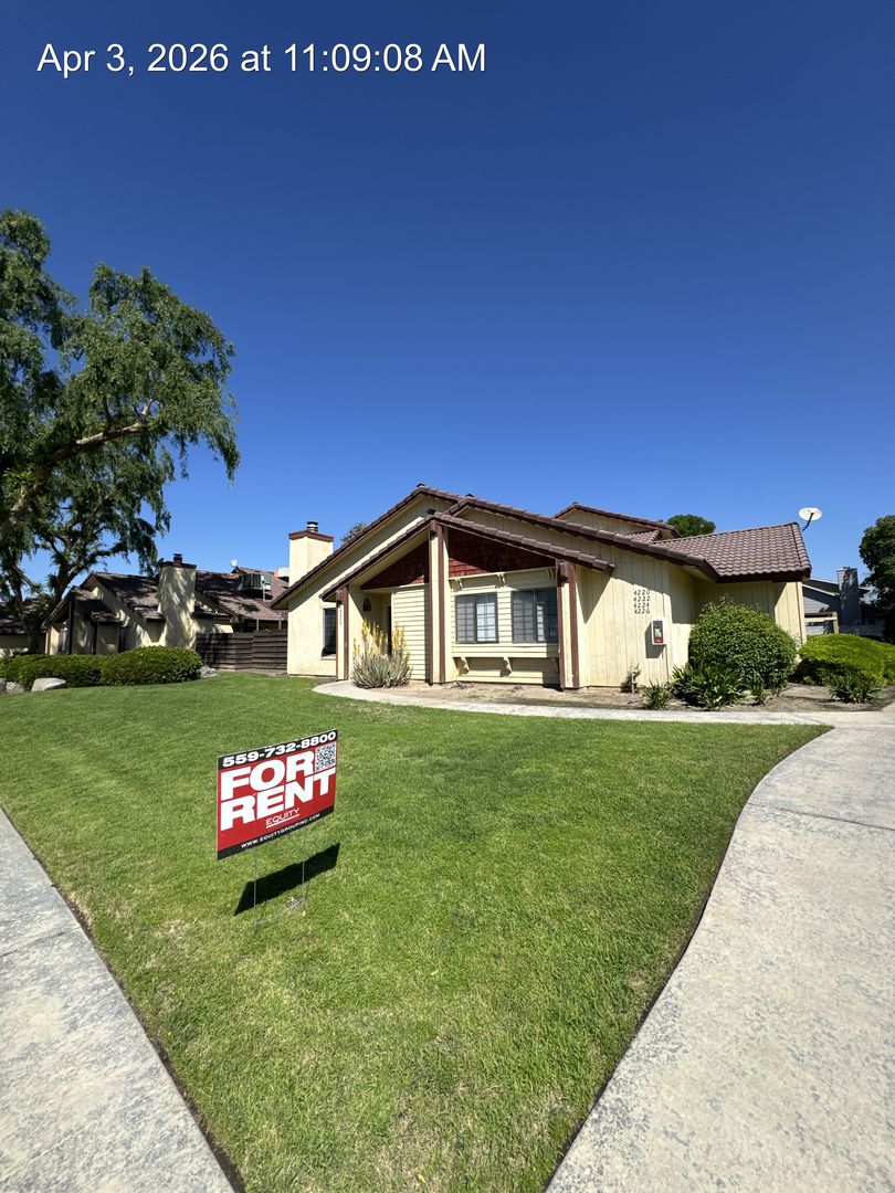 Visalia Apartment: 4220-4226 West Cypress Avenue