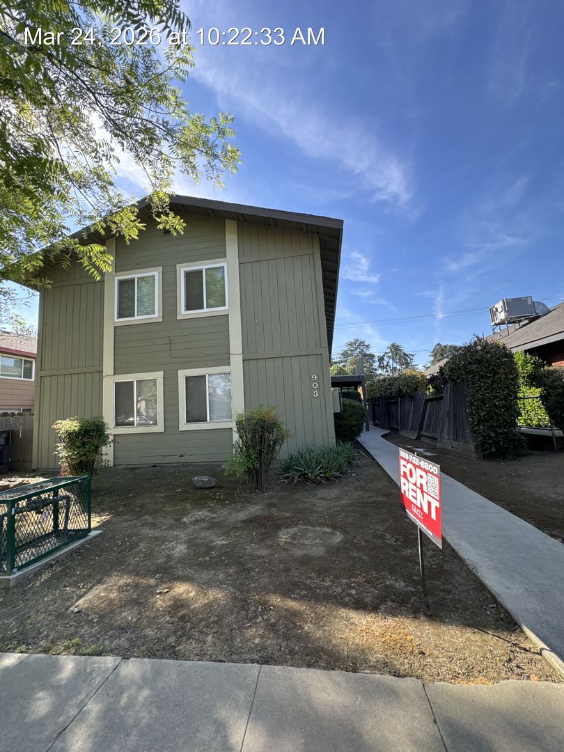 Visalia Apartment: 903 West Center Ave